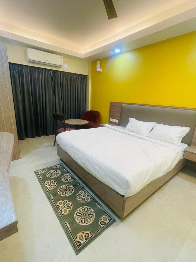 Royal Beach International Puri Esterno foto