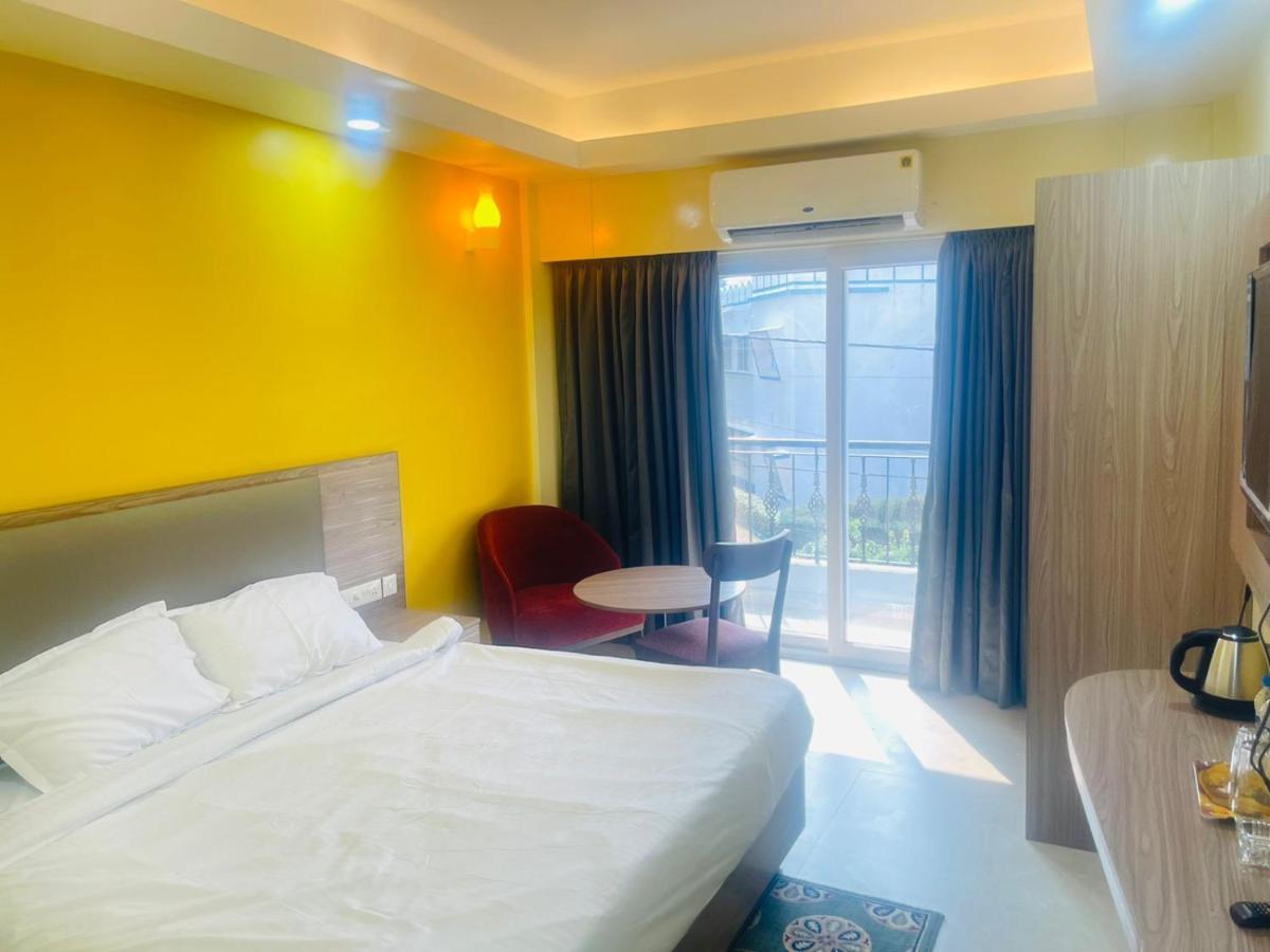 Royal Beach International Puri Esterno foto