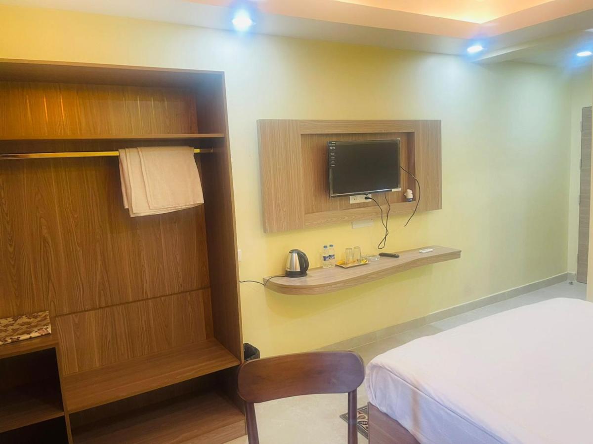 Royal Beach International Puri Esterno foto