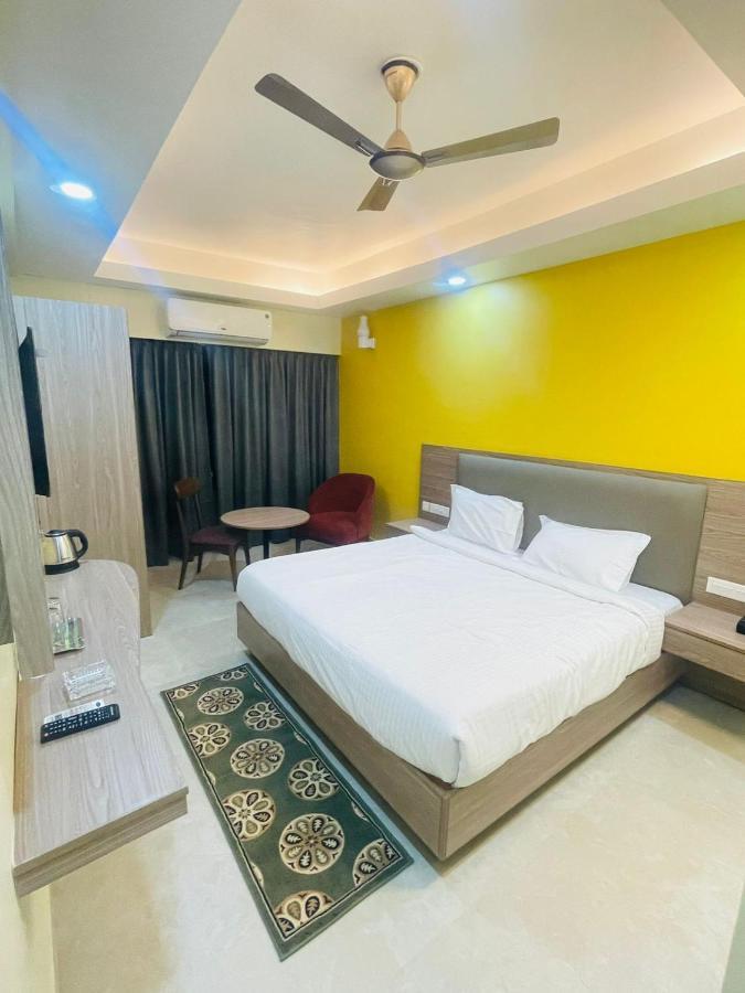Royal Beach International Puri Esterno foto