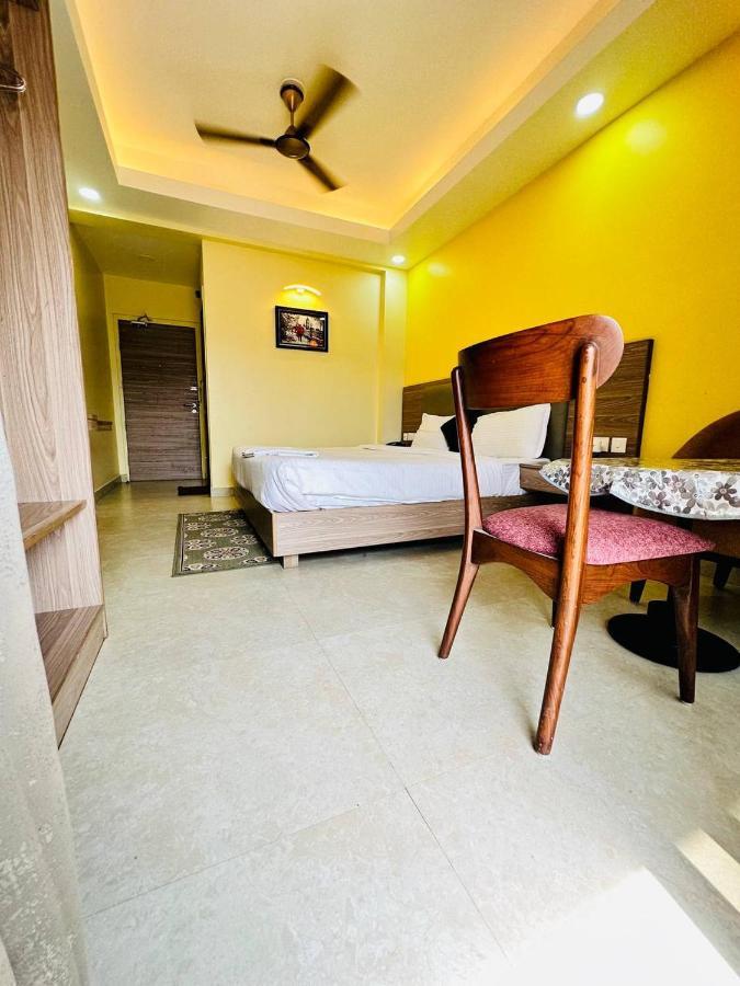Royal Beach International Puri Esterno foto